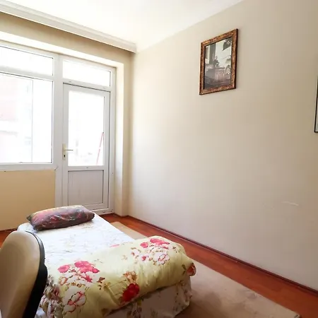 200mbs Internet..work Online And Enjoy . Apartamento Esmirna