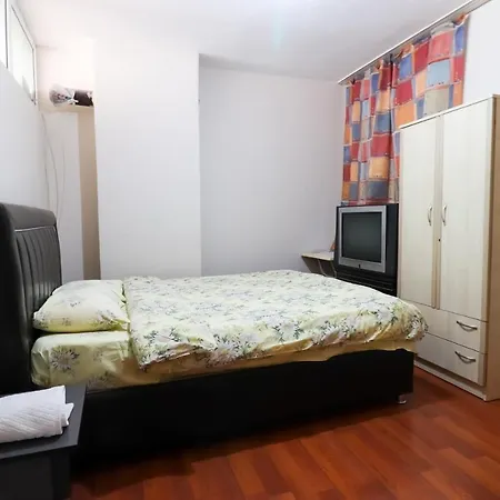 Apartment 200mbs Internet..work Online And Enjoy . Izmir